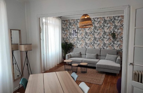 Hincmar Apartment | Chez Apolline - Vue Cathédrale - Hyper centre ville