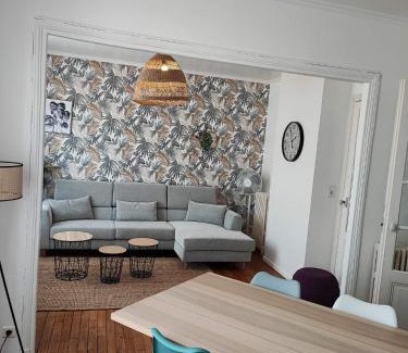 Hincmar Apartment | Chez Apolline - Vue Cathédrale - Hyper centre ville