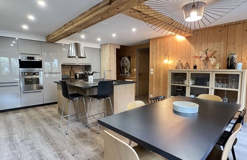 Cauterets Ski Chalet | [CheZ BlaisE]