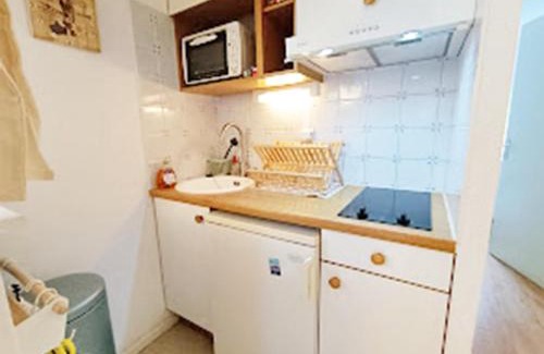 Bagneres-de-Luchon Apartment | Chez Charlotte, T3 duplex, vue montagne, parking gratuit, ascenseur, 4 personnes
