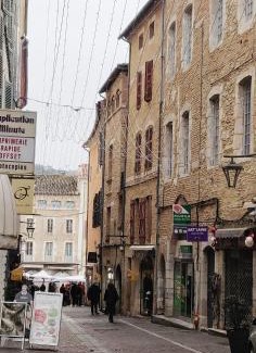 Cahors Old Town Apartment | Chez Fanny - Le Loft - centre historique Cahors Cathédrale
