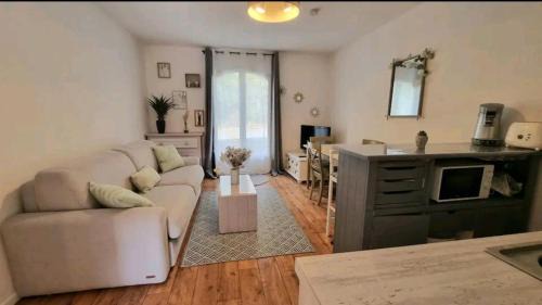Valescure Apartment | Chez K&D studio by Amel 11