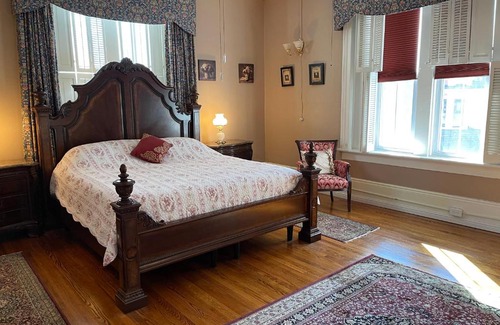 Reidsville Bed & Breakfast | Chez Lindsey Bed & Breakfast