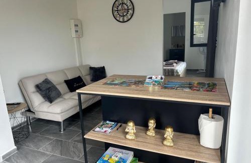 Le Moule Apartment | Chez Lulu - Jolie suite cosy avec kitchenette