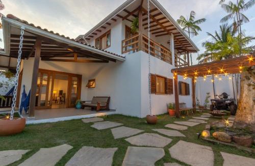 Juquehy Villa | Chez Marguera em Juquehy - Luxo com muito espaço, conforto e lazer - incluso roupas de cama e banho, diarista, serviço praia, piscina aquecida, maquina gelo, cervejeira, karaoke - PET friendly