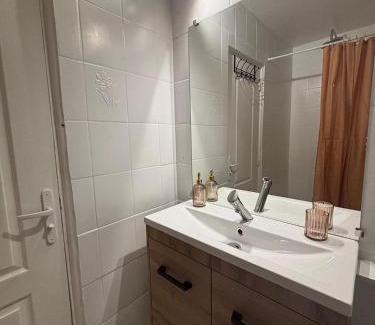 Villedaigne Apartment | Chez Mel et Garry