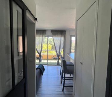 Sanary-sur-Mer Apartment | Chez Mel et Manu