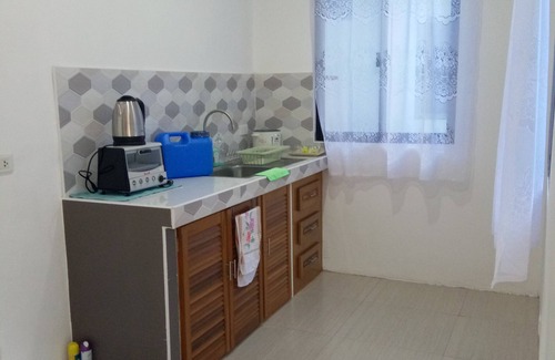 Valencia House | Chez Melanie U1 -Dumaguete Getaway with private plunge pool & Starlink Internet.