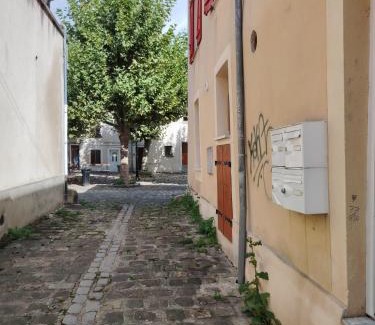 Montereau-Fault-Yonne Apartment | Chez NAT