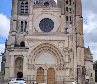Montereau-Fault-Yonne Apartment | Chez NAT