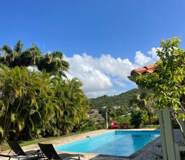 Le Robert House | Chez Nous