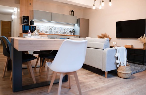 Langres Apartment | Chez Rose - Plein centre historique