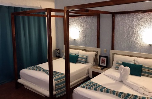 Puerto Aventuras Hotel | Chez Waffle Hotel