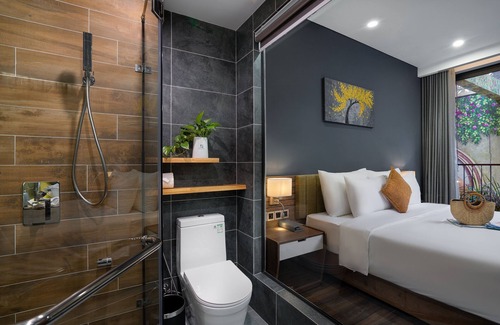 Son Tra Hotel | Chi House Danang