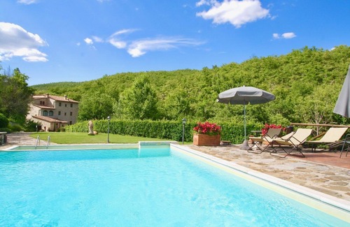 Gaiole in Chianti Villa | CHIANTIGAIO - Fourteen Bedroom Villa, Sleeps 28