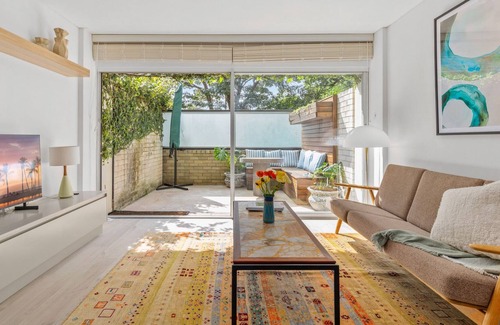 Rushcutters Bay Apartment | Chic 1-Bed with Patio & Pool in Rushcutters Bay