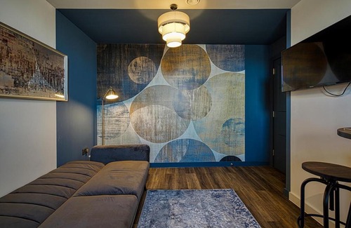 Southport Apartment | Chic 1 Bedroom Apartment in Southport