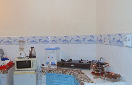 Malindi Apartment | Chic 1-bedroom apartment with WiFi, AC in welcoming Malindi