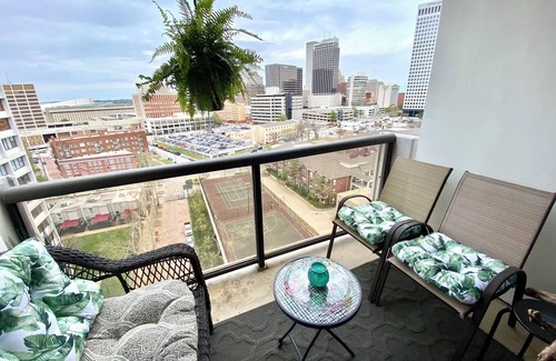 Downtown Tulsa Condo | Chic 1-bedroom condo in brilliant Tulsa with AC, fitness room, WiFi, & security