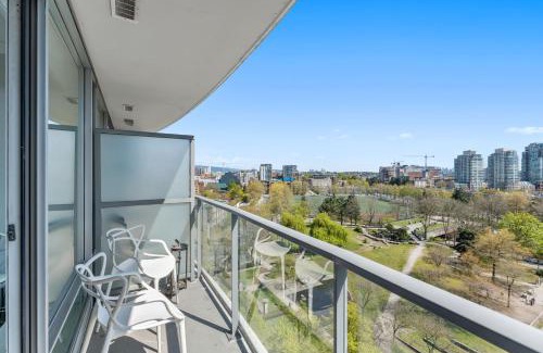 Crosstown Apartment | Chic 1 Bedroom Getaway near Gastown and Chinatown