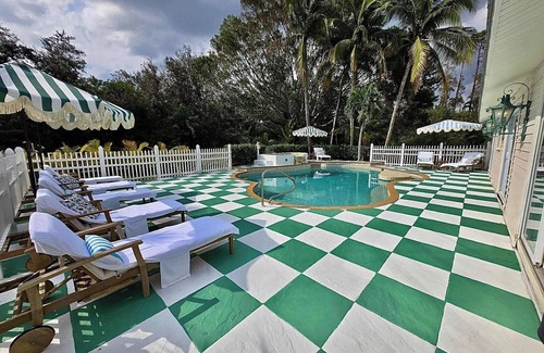 Biggar Apartment | Chic 1 BR private poolside suite sleeps 4