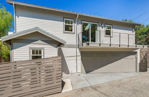 North Queen Anne House | Chic 1BR DADU in Queen Anne