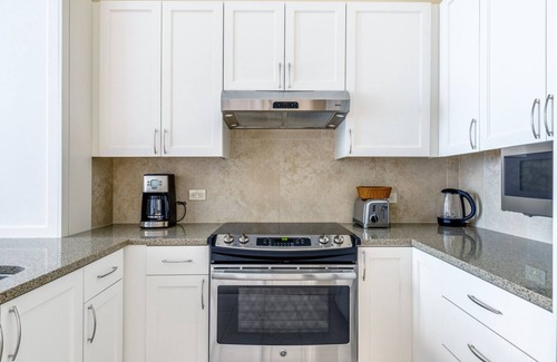 Penn Quarter Apartment | Chic 1BR in Penn Quarter w/Pool + large garden, near metro by Blueground