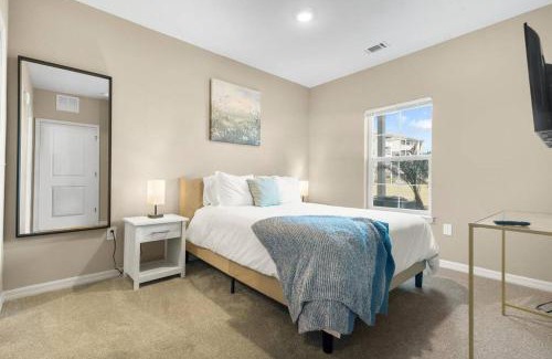 Melbourne Apartment | Chic 2 BD/2 BA Condo: Serene Escape in Melbourne