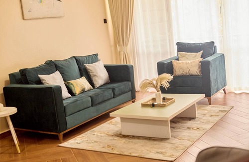 Kampala Apartment | Chic 2-bedroom apartment with WiFi, AC in awesome Bwebajja 003