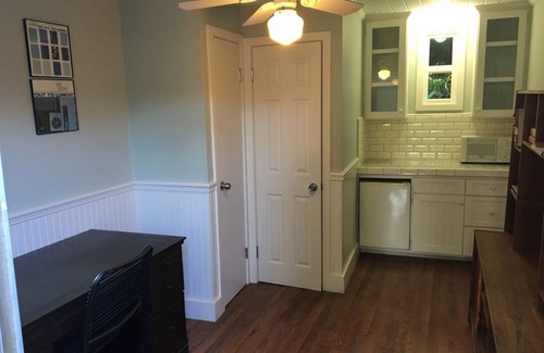 Silver Lake House | Chic 2BD House & Two Detached Guest Cottages, Patios, Views, Walk to All