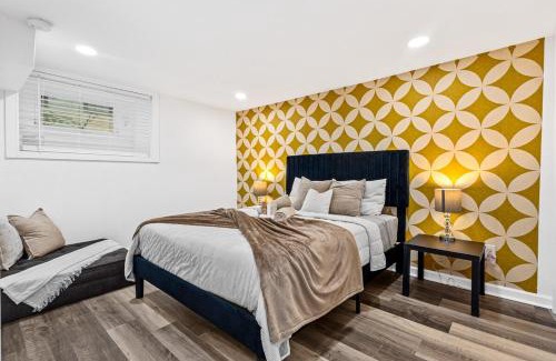Church Street Apartment | Chic 2BR Bungalow House