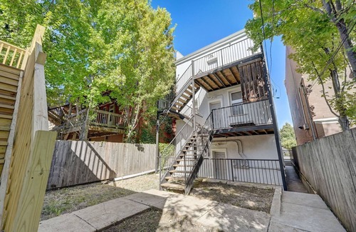 North Lawndale Apartment | Chic 2BR Haven: Minutes from Downtown & Medical District