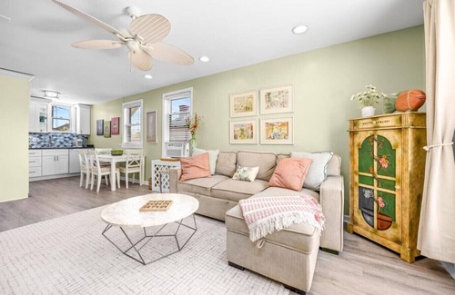 Ventnor City Apartment | Chic 2BR Private Balcony Beach Gear Included!