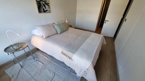 Apoquindo Apartment | Chic 2BR Retreat for 5 in Vibrant Las Condes Oasis