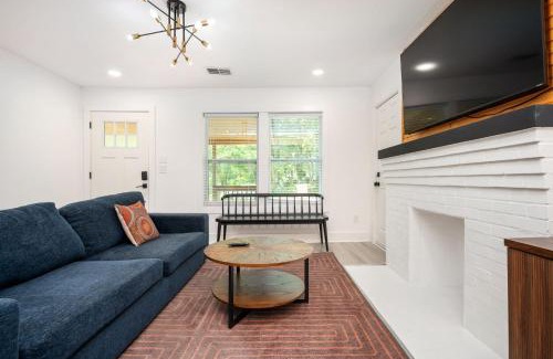 Church Street House | Chic 3BR Bungalow with Screened Porch & Patios
