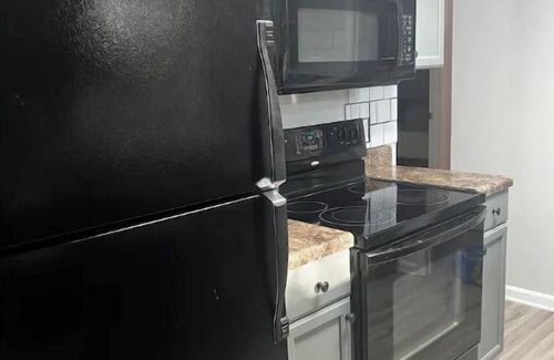 Midtown House | Chic 3BR Home w/King Beds | 12 MINS to Downtown!