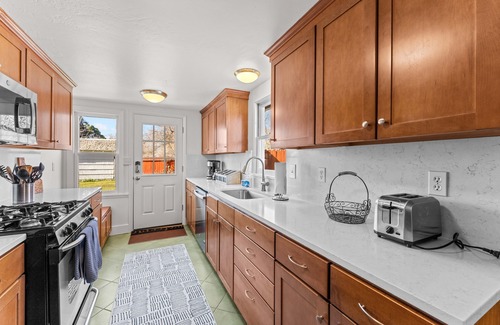 East End House | Chic 4 bdrm Home Downtown Boise Sleeps 8