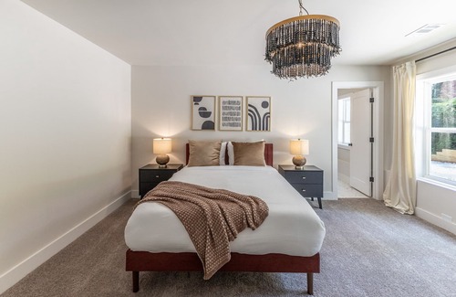 Sylvan Hills House | CHIC 4BR/3.5BA Home 10 min DT/Midtown/ATL Airport