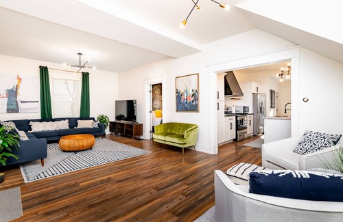 Highlands Douglass House | Chic 4BR Farmhouse Near Historic Bardstown Road