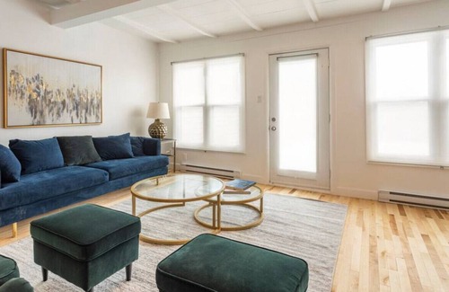 Maisonneuve Apartment | Chic and Comfortable 3BR