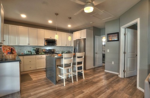 Mount Helix House | Chic and Cozy Luxury Private Guest House