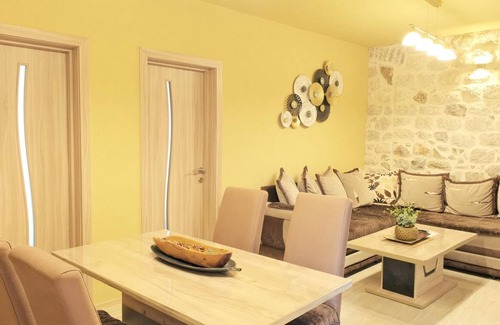 Kotor Apartment | Chic and Elegant Flat Near Beach in Montenegro