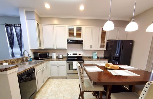 Huntcliff House | Chic and serene 2 bedroom, 2 bathroom near Fort Jackson and Sandhills shopping