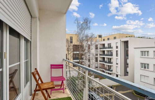 Fontenay-aux-Roses Apartment | Chic and spacious appartment with balcony