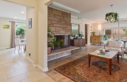 Mill Park House | Chic and Stunning Southeast Sanctuary w/ hot tub!