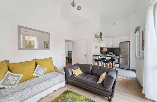 Asnieres-sur-Seine Apartment | Chic apart terrace garden parking