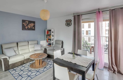 Orly Apartment | Chic apart with parking southern Paris