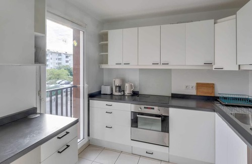 Orly Apartment | Chic apart with parking southern Paris