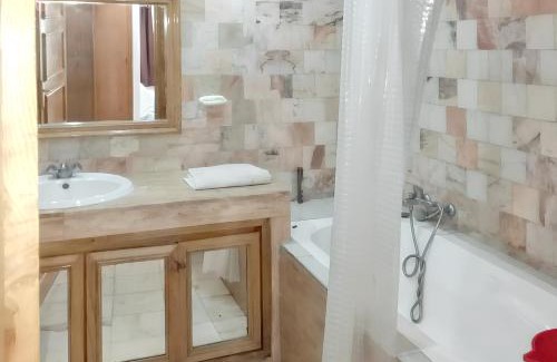 Ain Diab Apartment | Chic Apartment in Casablanca with Shared Pool - 100 sqm