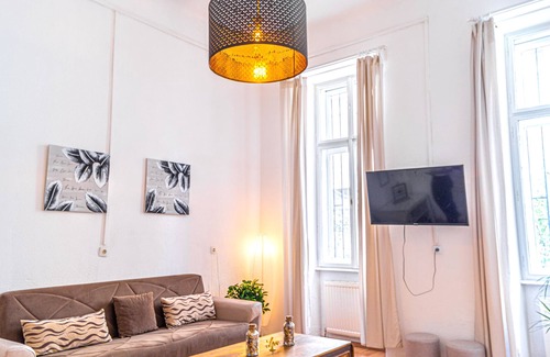 Matzleinsdorf Apartment | Chic Apartment Near Downtown